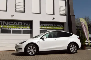 TESLA MODEL Y Long Range AWD (Automata) AMD Ryzen +Full FSD +Sérülésmentes +Teljes Gyári GARANCIA !!