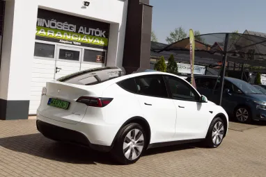 TESLA MODEL Y Long Range AWD (Automata) AMD Ryzen +Full FSD +Sérülésmentes +Teljes Gyári GARANCIA !!