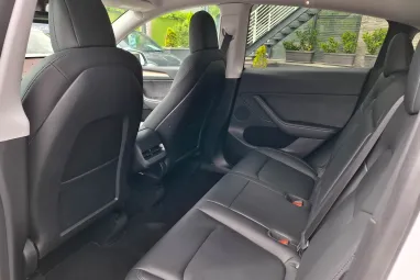 TESLA MODEL Y Long Range AWD (Automata) AMD Ryzen +Full FSD +Sérülésmentes +Teljes Gyári GARANCIA !!