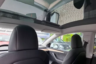 TESLA MODEL Y Long Range AWD (Automata) AMD Ryzen +Full FSD +Sérülésmentes +Teljes Gyári GARANCIA !!