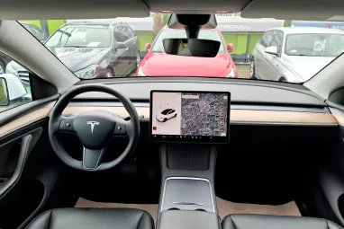 TESLA MODEL Y Long Range AWD (Automata) AMD Ryzen +Full FSD +Sérülésmentes +Teljes Gyári GARANCIA !!