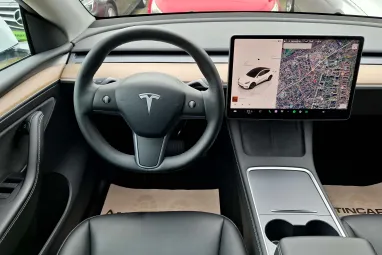TESLA MODEL Y Long Range AWD (Automata) AMD Ryzen +Full FSD +Sérülésmentes +Teljes Gyári GARANCIA !!