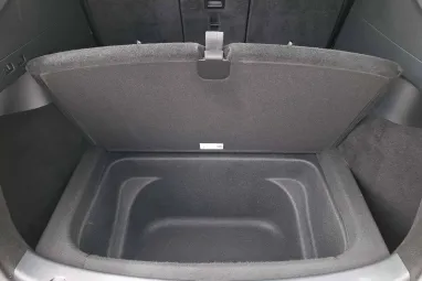 TESLA MODEL Y Long Range AWD (Automata) AMD Ryzen +Full FSD +Sérülésmentes +Teljes Gyári GARANCIA !!