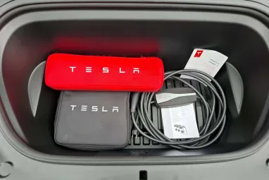 TESLA MODEL Y Long Range AWD (Automata) AMD Ryzen +Full FSD +Sérülésmentes +Teljes Gyári GARANCIA !!