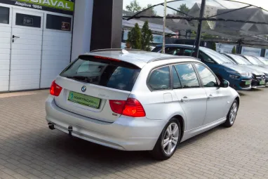BMW 3-AS SOROZAT 318d Touring Titánium Silver +Friss Nagyszervíz +Friss műszaki +3X-s GARANCIA !!