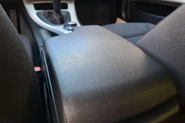 BMW 3-AS SOROZAT 318d Touring Titánium Silver +Friss Nagyszervíz +Friss műszaki +3X-s GARANCIA !!
