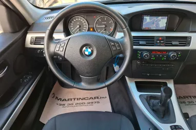 BMW 3-AS SOROZAT 318d Touring Titánium Silver +Friss Nagyszervíz +Friss műszaki +3X-s GARANCIA !!