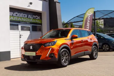 PEUGEOT 2008 1.2 PureTech Allure Pack EAT8 Orange Fusion Metallic +Magyar Autó +Mint az ÚJ +1.Tulajdonos +3X-s GARANCIA !