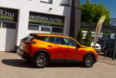 PEUGEOT 2008 1.2 PureTech Allure Pack EAT8 Orange Fusion Metallic +Magyar Autó +Mint az ÚJ +1.Tulajdonos +3X-s GARANCIA !