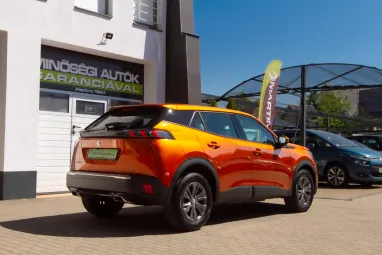 PEUGEOT 2008 1.2 PureTech Allure Pack EAT8 Orange Fusion Metallic +Magyar Autó +Mint az ÚJ +1.Tulajdonos +3X-s GARANCIA !