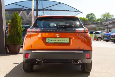 PEUGEOT 2008 1.2 PureTech Allure Pack EAT8 Orange Fusion Metallic +Magyar Autó +Mint az ÚJ +1.Tulajdonos +3X-s GARANCIA !