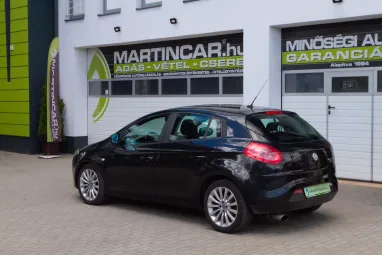 FIAT BRAVO 1.4 T-Jet Dynamic Black Metallic +Keveset futott +Navigáció +Igényes állapot +3X-s GARANCIA !!