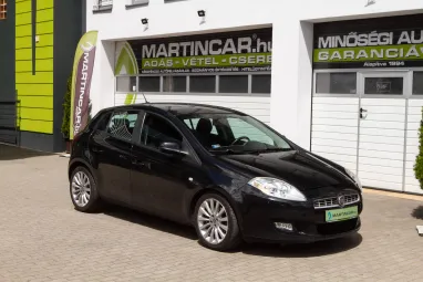 FIAT BRAVO 1.4 T-Jet Dynamic Black Metallic +Keveset futott +Navigáció +Igényes állapot +3X-s GARANCIA !!