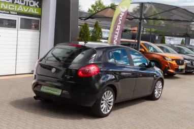 FIAT BRAVO 1.4 T-Jet Dynamic Black Metallic +Keveset futott +Navigáció +Igényes állapot +3X-s GARANCIA !!