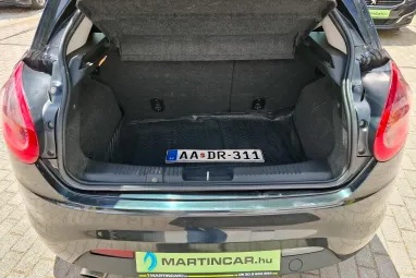 FIAT BRAVO 1.4 T-Jet Dynamic Black Metallic +Keveset futott +Navigáció +Igényes állapot +3X-s GARANCIA !!