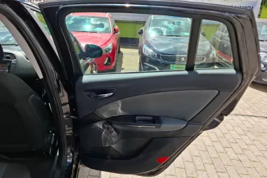 FIAT BRAVO 1.4 T-Jet Dynamic Black Metallic +Keveset futott +Navigáció +Igényes állapot +3X-s GARANCIA !!