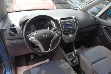HYUNDAI IX20 1.4 CRDi HP Style Ara Blue +Végig Vezetett Szervizkönyv +Keveset Futott +3X-s GARANCIA !!