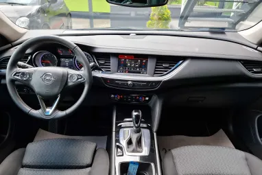OPEL INSIGNIA Grand Sport 1.5 Business Innovation Start Stop (Automata) Satin Steel Gray +Eredeti Magyar Auto +1. Tulajdonos +Full Szerviz +Vez.SZVK !!
