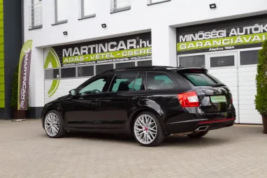 SKODA OCTAVIA Combi 2.0 CR TDI RS DSG Euro 6 Black Magic Pearl Metallic +Vezérlés csere +Frissen Szervizelve +3X-s GARANCIA !!