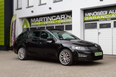 SKODA OCTAVIA Combi 2.0 CR TDI RS DSG Euro 6 Black Magic Pearl Metallic +Vezérlés csere +Frissen Szervizelve +3X-s GARANCIA !!