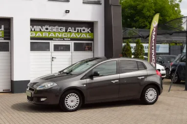 FIAT BRAVO 1.4 16V Easy Techno Gray metallic +Full vezetett szervizkönyv +3X-s GARANCIA !!