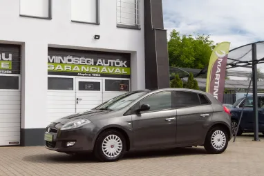 FIAT BRAVO 1.4 16V Easy Techno Gray metallic +Full vezetett szervizkönyv +3X-s GARANCIA !!