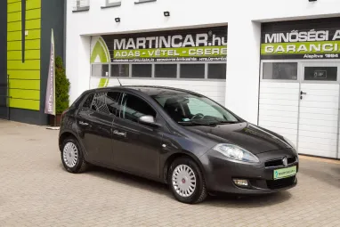 FIAT BRAVO 1.4 16V Easy Techno Gray metallic +Full vezetett szervizkönyv +3X-s GARANCIA !!