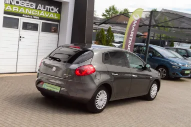 FIAT BRAVO 1.4 16V Easy Techno Gray metallic +Full vezetett szervizkönyv +3X-s GARANCIA !!