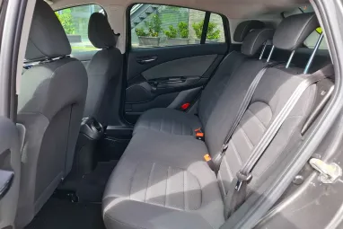 FIAT BRAVO 1.4 16V Easy Techno Gray metallic +Full vezetett szervizkönyv +3X-s GARANCIA !!