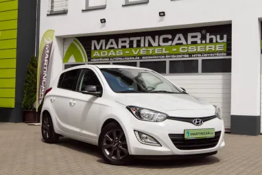 HYUNDAI I20 1.25 Comfort Polar White metalic +Kevesett futott igényes állapot +3X-s GARANCIA !!