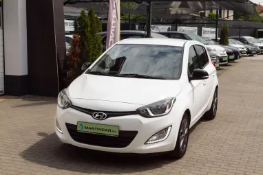 HYUNDAI I20 1.25 Comfort Polar White metalic +Kevesett futott igényes állapot +3X-s GARANCIA !!