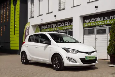 HYUNDAI I20 1.25 Comfort Polar White metalic +Kevesett futott igényes állapot +3X-s GARANCIA !!