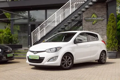 HYUNDAI I20 1.25 Comfort Polar White metalic +Kevesett futott igényes állapot +3X-s GARANCIA !!