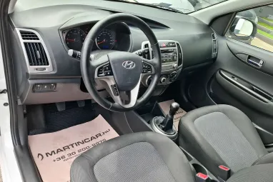 HYUNDAI I20 1.25 Comfort Polar White metalic +Kevesett futott igényes állapot +3X-s GARANCIA !!