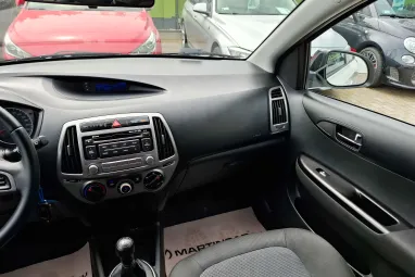 HYUNDAI I20 1.25 Comfort Polar White metalic +Kevesett futott igényes állapot +3X-s GARANCIA !!
