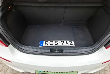 HYUNDAI I20 1.25 Comfort Polar White metalic +Kevesett futott igényes állapot +3X-s GARANCIA !!