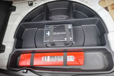 HYUNDAI I20 1.25 Comfort Polar White metalic +Kevesett futott igényes állapot +3X-s GARANCIA !!
