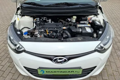 HYUNDAI I20 1.25 Comfort Polar White metalic +Kevesett futott igényes állapot +3X-s GARANCIA !!