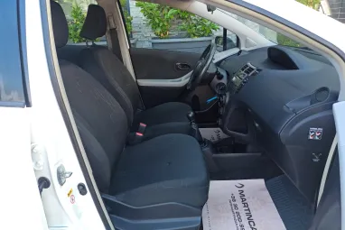 TOYOTA YARIS 1.33 Terra Polar White Edition + Gyönyörű Gyárias állapot +3X-s GARANCIA !!
