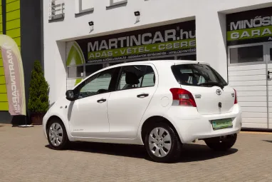 TOYOTA YARIS 1.33 Terra Polar White Edition + Gyönyörű Gyárias állapot +3X-s GARANCIA !!