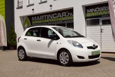 TOYOTA YARIS 1.33 Terra Polar White Edition + Gyönyörű Gyárias állapot +3X-s GARANCIA !!