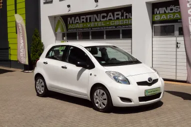 TOYOTA YARIS 1.33 Terra Polar White Edition + Gyönyörű Gyárias állapot +3X-s GARANCIA !!