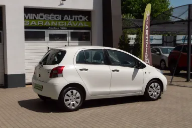 TOYOTA YARIS 1.33 Terra Polar White Edition + Gyönyörű Gyárias állapot +3X-s GARANCIA !!