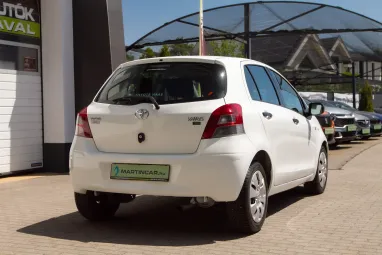 TOYOTA YARIS 1.33 Terra Polar White Edition + Gyönyörű Gyárias állapot +3X-s GARANCIA !!