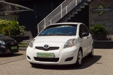 TOYOTA YARIS 1.33 Terra Polar White Edition + Gyönyörű Gyárias állapot +3X-s GARANCIA !!