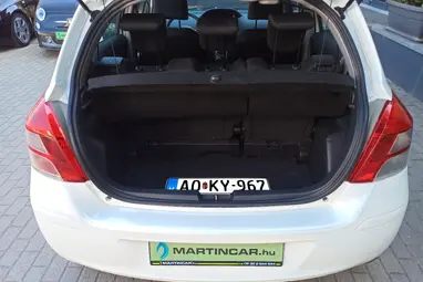 TOYOTA YARIS 1.33 Terra Polar White Edition + Gyönyörű Gyárias állapot +3X-s GARANCIA !!