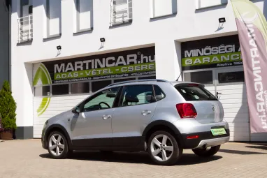 VOLKSWAGEN POLO V 1.6 90 CR TDI Comfortline CROSS Reflex Silver Edition +Magasan felszerelt +Igényesen szervizelt !!