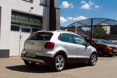 VOLKSWAGEN POLO V 1.6 90 CR TDI Comfortline CROSS Reflex Silver Edition +Magasan felszerelt +Igényesen szervizelt !!