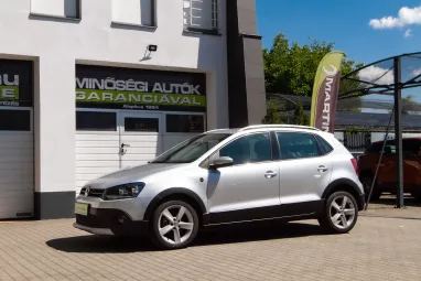 VOLKSWAGEN POLO V 1.6 90 CR TDI Comfortline CROSS Reflex Silver Edition +Magasan felszerelt +Igényesen szervizelt !!