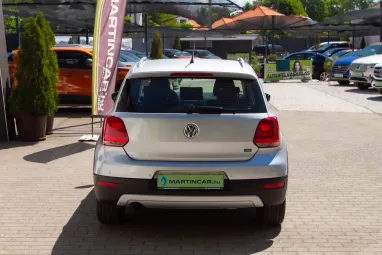 VOLKSWAGEN POLO V 1.6 90 CR TDI Comfortline CROSS Reflex Silver Edition +Magasan felszerelt +Igényesen szervizelt !!